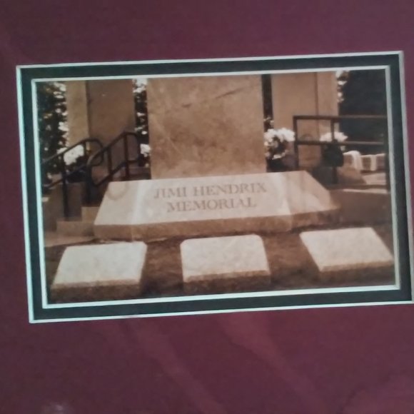 Jimi Hendrix Collectable Pictures On Cardboard 3 Pictures and Guitar Pick - Picture 2 of 4